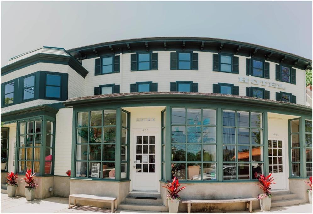 Zey Hotel Greenport Exterior photo